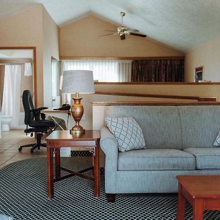 Skaneateles Suites Εξωτερικό φωτογραφία